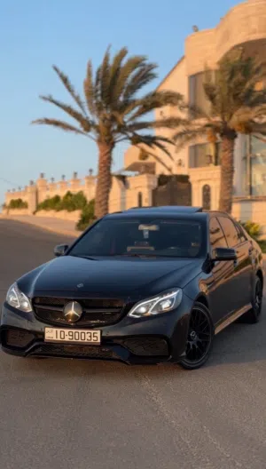 مرسيدس e200