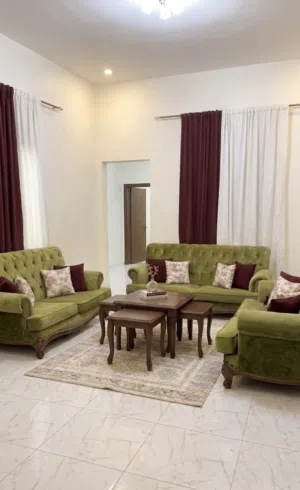 طقم كنب 7 مقاعد 200 درهم فقط