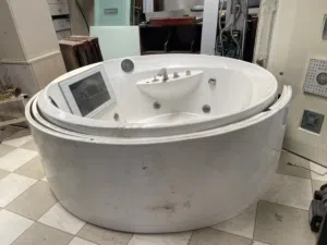 جاكوزي صناعه ايطاليه بحاله ممتازه
