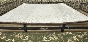 فرصة مرتبة (دوشق ) مزدوج لشخصين دايموند سبرنج للبيع نظيف