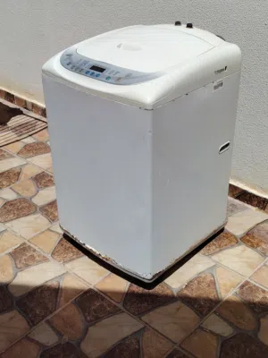 غسالة مستعمله للبيع 15 كيلو LG شغاله بعون الله أمورها تمام