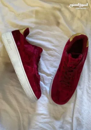 Nike Air Force 1 (For Men & Women) خمري / مخمل