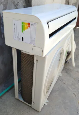 Midea 0 - 1 Ton AC in Basra