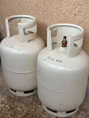 عدد اثنين اسطوانات غاز معبيات