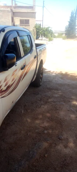 ميتسوبيشي L200 للبيع