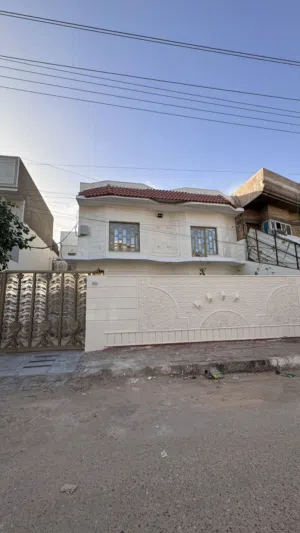 250 m2 4 Bedrooms Townhouse for Sale in Basra Jubaileh