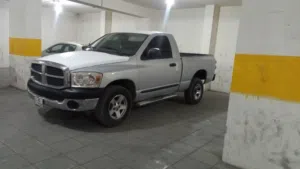 دودج رام بنزين موديل2008 شاصي قصير محرك 3700 ترخيص لشهر 2 دهان جديد نفض كامل وكاله داخليه الشركه