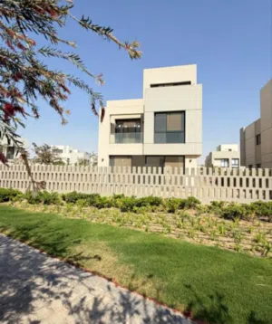 ڤيلا لقطه متشطبه