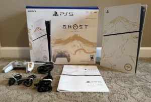 PlayStation 5 Slim نسخة الشرق الأوسط  استخدام أسبوعين فقط مع ضمان سنه كامله