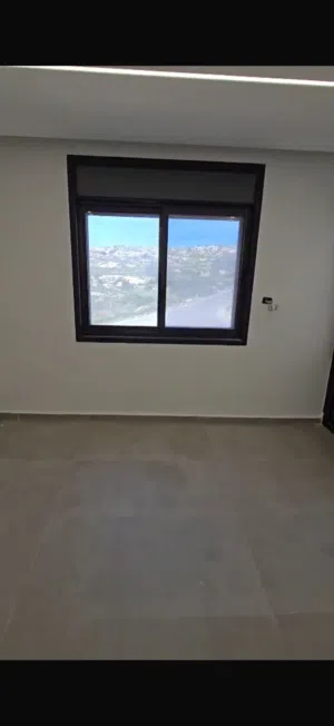 175 m2 3 Bedrooms Apartments for Sale in Ramallah and Al-Bireh Al Irsal St.