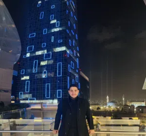 عمرو عيسى 