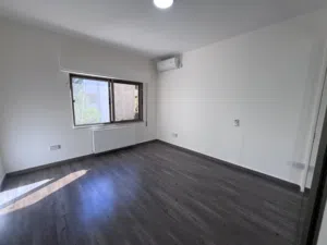 200 m2 3 Bedrooms Apartments for Sale in Amman Deir Ghbar