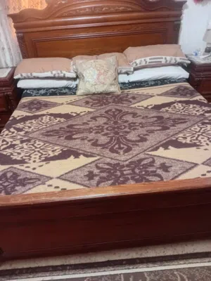 غرفة نوم ماستر تفصيل خشب ثقيل