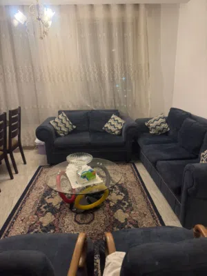 طقم كنب 7 مقاعد بسعر مغري قابل للتفاوض