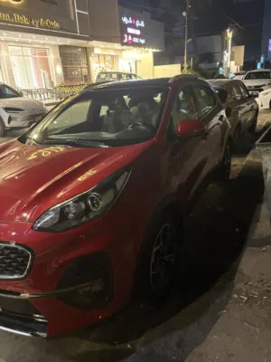 سيارة كيا سبورتج موديل 2020 لون احمر 4 سلندر فئة جي تي اعلى فئه بالخليجي مكفولة السعر 19500$