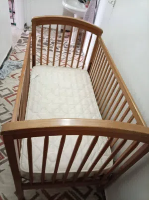سرير اطفال