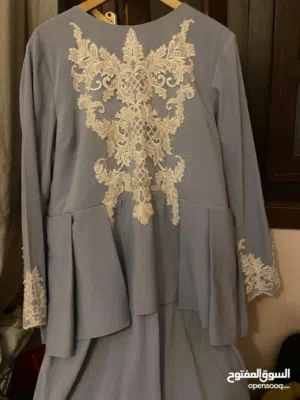 فساتين سهرة للبيع مقاس 3xl حالة ممتازة الوان و موديلات مختلفة