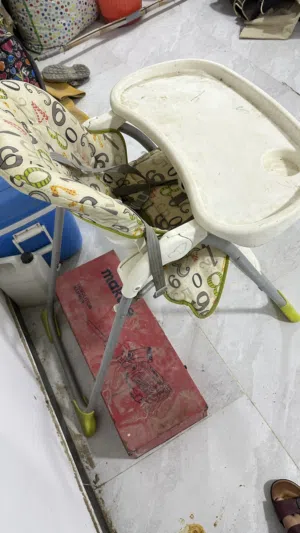 كرسي اطفال مستعمل