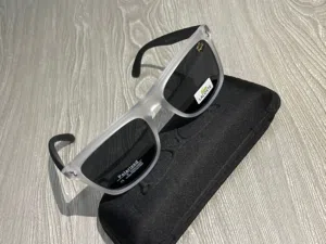 نظارة Lacoste
