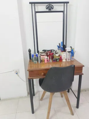 dressing table with chair