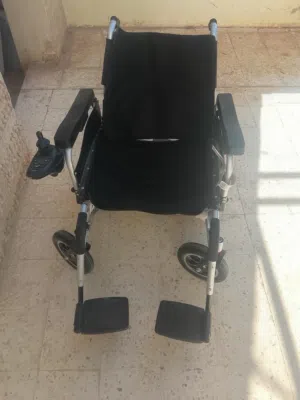 كرسي متحرك كهربائي