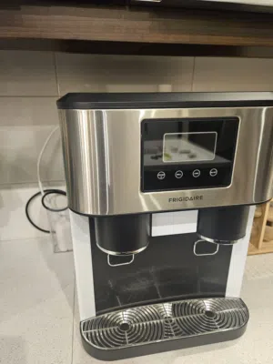 Frigidaire 18kg Ice Maker with Dual Dispenser