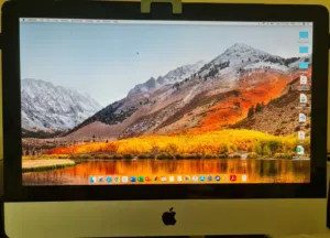 iMac 21.5" 8gb RAM, 256 gb SSD storage in excellent working condition