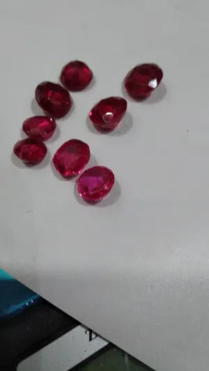 احجار كريمة ياقوت للبيع