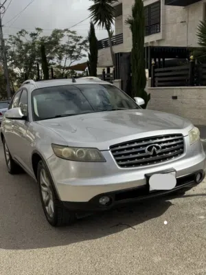 سيارة إنفينيتي FX35 موديل 2006، لون فضي، مرخصة، حالة ممتازة، أوتوماتيك، بنزين