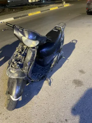 لكزز دراجه جديده بس ناقصها كفرات شلعه ومعدل شرط من تشلع تبطنش