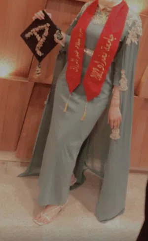 قفطان مرصع ب لؤلؤة مع حزام مرصع ب لؤلؤة