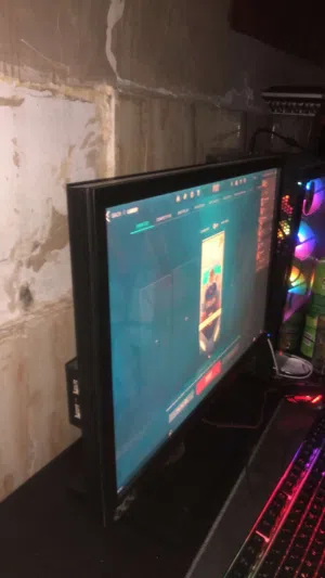 22" Dell monitors for sale  in Ras Al Khaimah