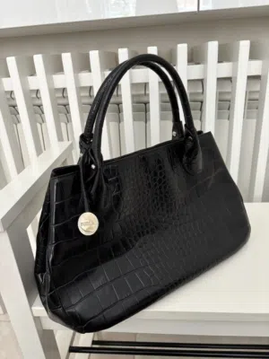 حقيبة يد ماركة furla للبيع