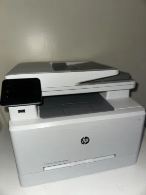 للبيع طابعة HP LaserJet Pro MFP 4103fdn بحالة ممتازة جدًا واستخدام خفيف، كأنها جديدة