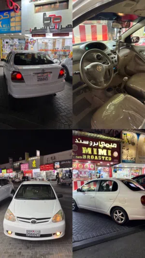 للبيع تيوتا ايكو موديل 2003