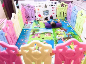Baby play station / playpen