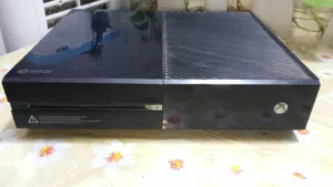 إكس بوكس ون فات نص تيره مستعمل وبي العاب