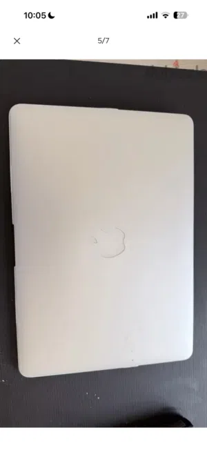 Apple MacBook