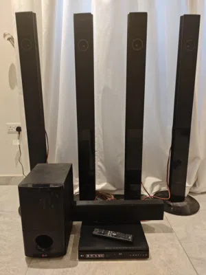 مسرح منزلي Samsung سماعات كبار صوتهم قوي جدا ونقي يشبك بلوتوث