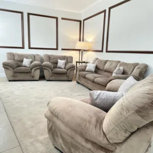 كنب وكورنرات جديد ومستعمل باسعار مميزة