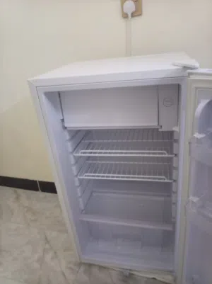ثلاجه للبيع