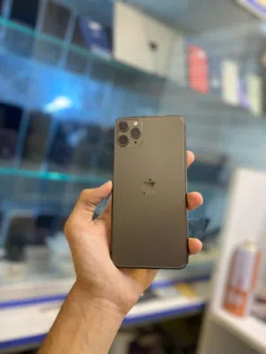 Apple iPhone 13 128 GB in Baghdad