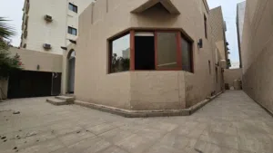 350 m2 4 Bedrooms Townhouse for Rent in Muharraq Galaly