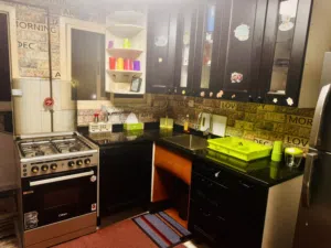 من المالك مباشر شقه غرفتين وصاله 4600 شامل النت