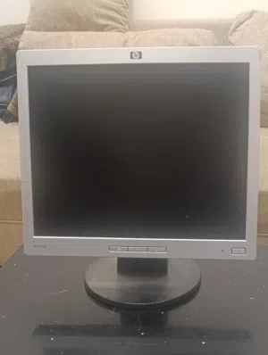 17" HP monitors for sale  in Farwaniya