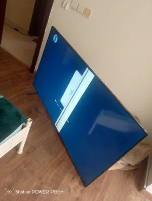 تلفزيون سامسونج الذكي بمقاس 65 بوصة عطل في الشاشة