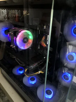 للبيع PC قيمنق متكامل وقوي  Ryzen 5 5600G + RX 580  كيس 7 مراوح RGB
