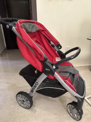 Chicco stroller (bravo) Chicco carseat شيكو عربة اطفال (برافو) شيكو مقعد اطفال للسيارة