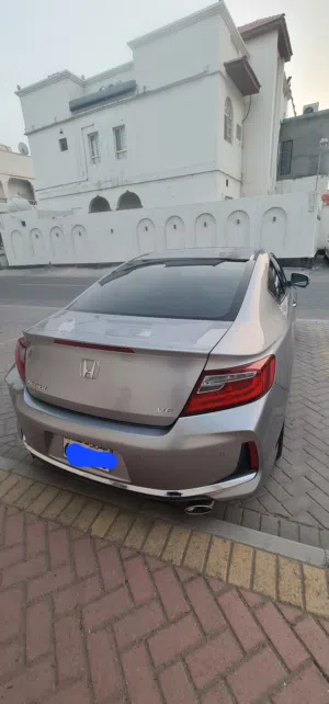 للبيع هوندا اكورد كوبيه 2016