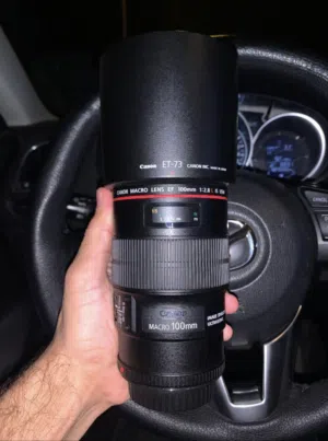 Canon EF 100mm F/2.8 L Macro IS USM Lens